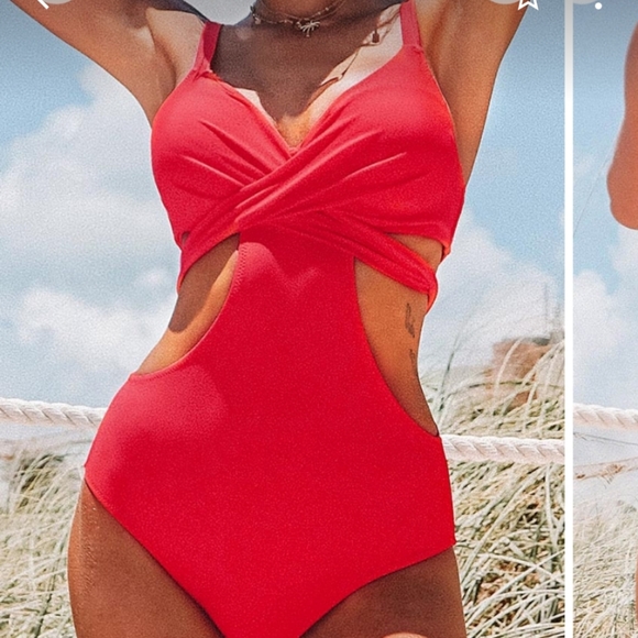 Bnwt - sold out CUPSHE Red Cutout One Piece Swimsuit with Moulded Cups XL - Picture 1 of 4